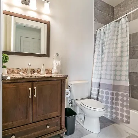 Stunning Near French Quarter Apartment New Orleans