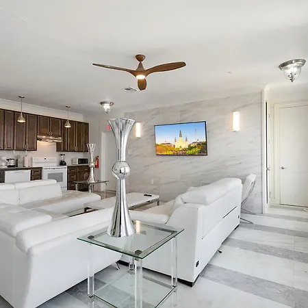 Stunning Near French Quarter Apartment New Orleans