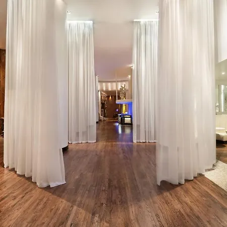 The Saint Hotel, New Orleans, French Quarter, Autograph Collection Hotel 4*