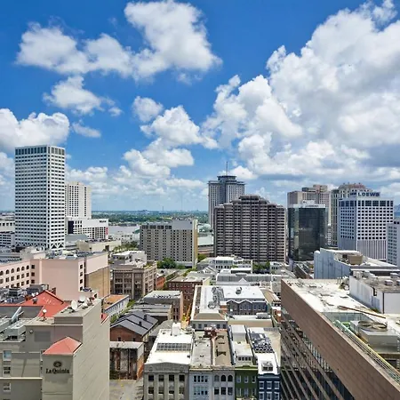 By Marriott French Quarter Area/cen B Hotel 3*