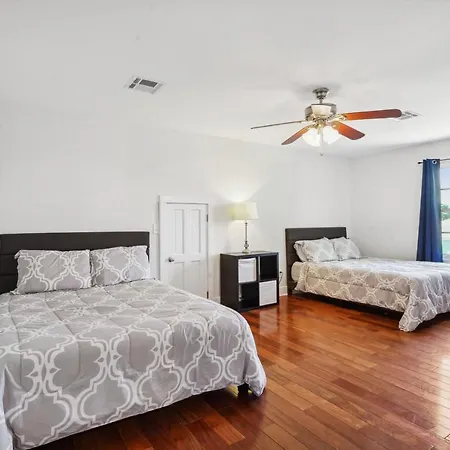 Nola Luxury, Near Parade Route, Bar & Porch Holiday home