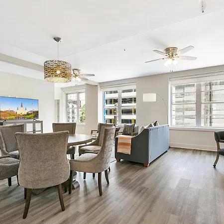 Amazing 4-bedroom Haven In The Heart Of * New Orleans