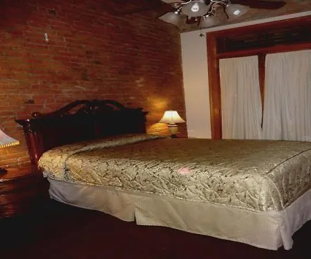 Jean Lafitte House 3*
