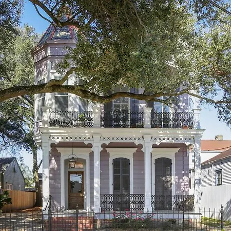 Carondelet House - 1886 Garden District Manse