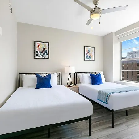 Stunning 5-minute Walk To Bourbon Street! Apartment