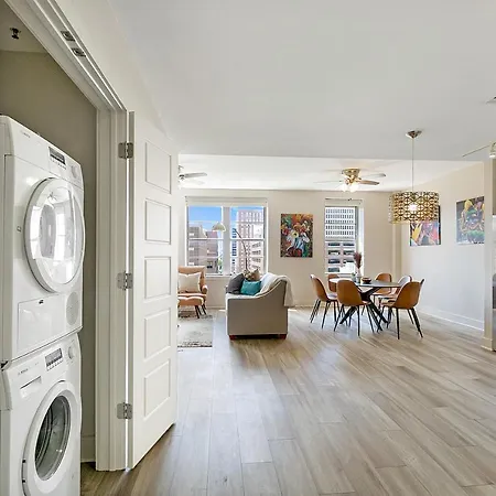 Stunning 5-minute Walk To Bourbon Street! Apartment