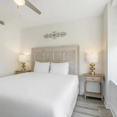Luxury 4 Bedroom - Short Walk To Bourbon Street