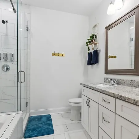 Apartment Luxury 3br Oasis W Jacuzzi