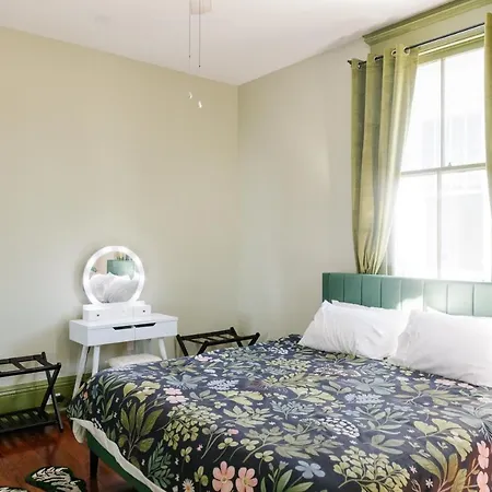 Glamorous Mid-city 6br Duplex- 1 Mileaway From French Quarter Apartment
