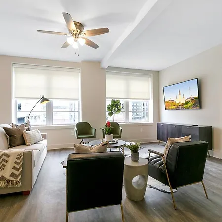 Chic Elegance In The Heart Of Nola 4-bedroom Oasis Awaits Apartment New Orleans