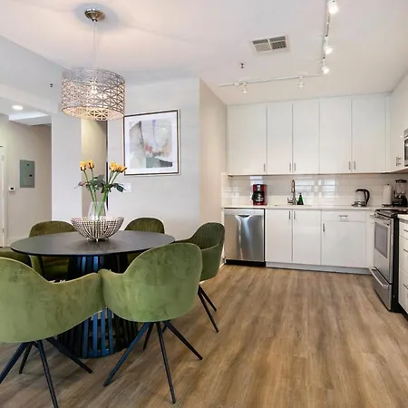 Apartment Chic Elegance In The Heart Of Nola 4-bedroom Oasis Awaits