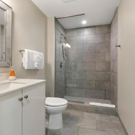 Apartment Chic Elegance In The Heart Of Nola 4-bedroom Oasis Awaits New Orleans