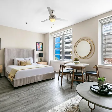 Elegant Near French Quarter Apartment