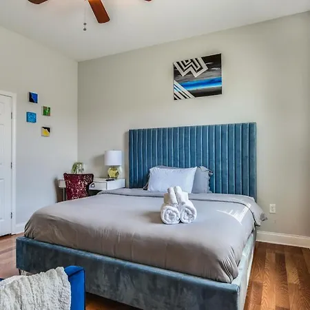 Apartment Contemporary, Nestled In The Heart Of The City! New Orleans