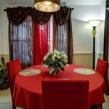 Quaint About 10 Mi To Bourbon St! Holiday home *
