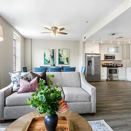 Spacious 4br Near French Quarter