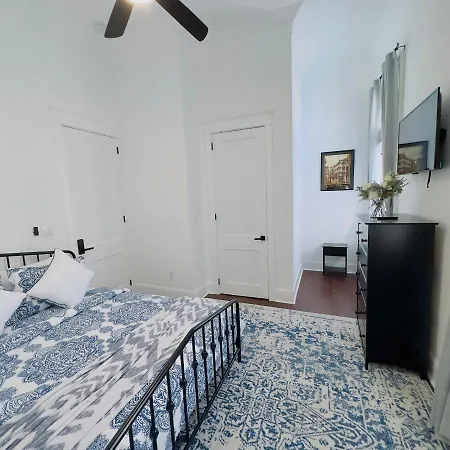 The Luxurious French Quarter * New Orleans