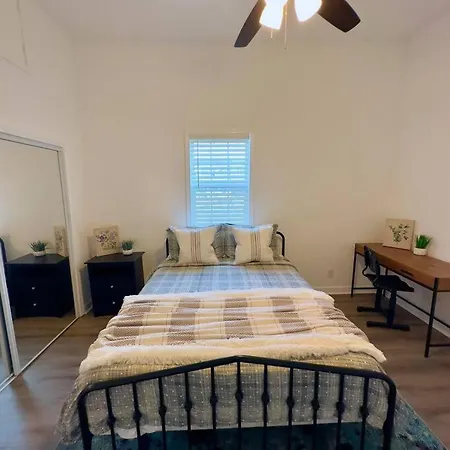 Walk To Superdome - 5 Min To Canal St - 8min To French Quarter Apartment
