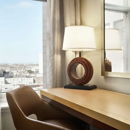Hampton & Downtown French Quarter Area Hotel 3*