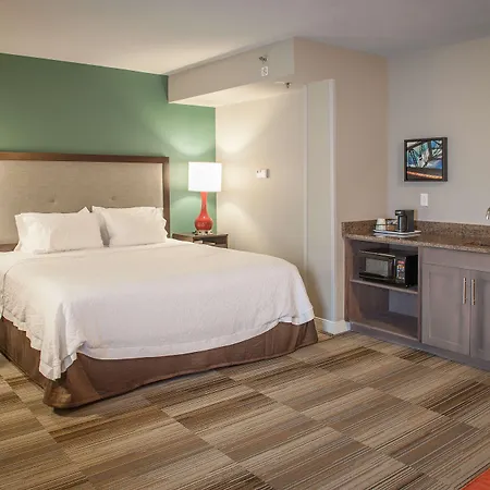 Hampton And Convention Center 3* New Orleans