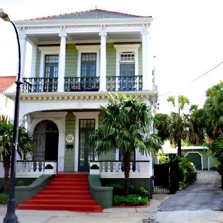 Five Continents Bed & Breakfast