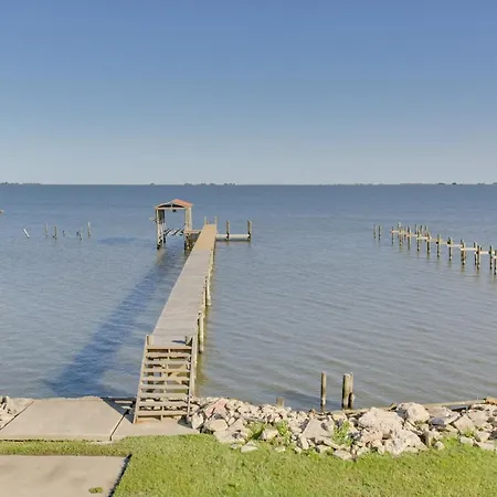 Lakefront Nola W/ Hot Tub & Views! Holiday home New Orleans