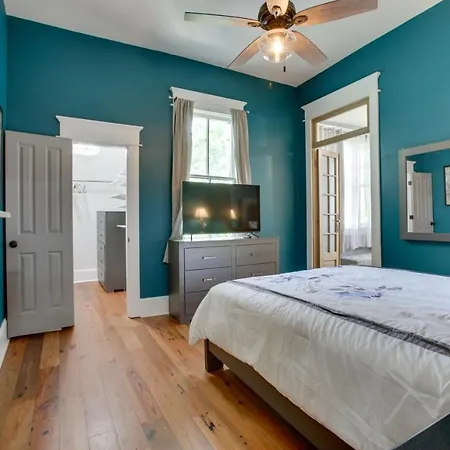 Luxury Vacation Townhome! Holiday home