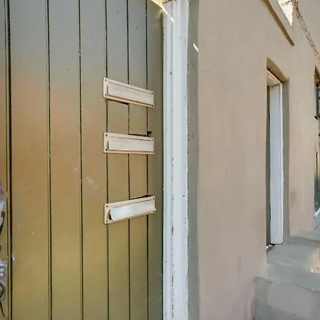 Modern On Bourbon Street! Apartment