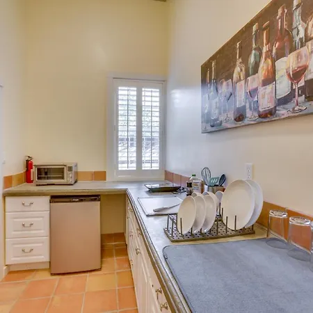 Cozy Getaway Near Magazine Street! Apartment *