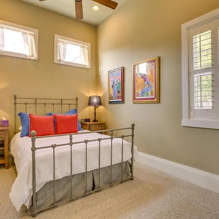 Apartment Cozy Getaway Near Magazine Street!