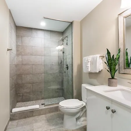 Apartment Amazing 3-bedroom Luxury Just Steps To The French Quarter *