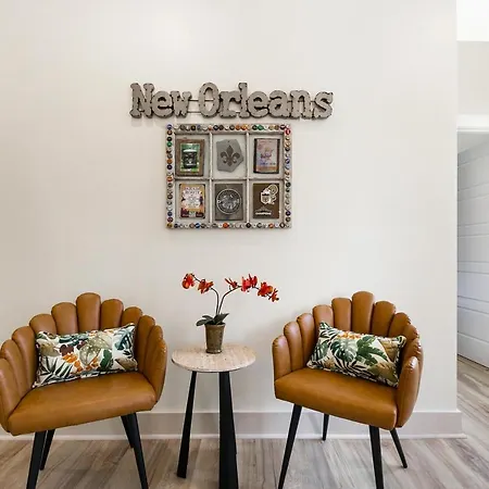 Apartment Amazing 3-bedroom Luxury Just Steps To The French Quarter New Orleans