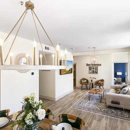 Amazing 3-bedroom Luxury Just Steps To The French Quarter *