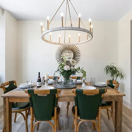 Amazing 3-bedroom Luxury Just Steps To The French Quarter