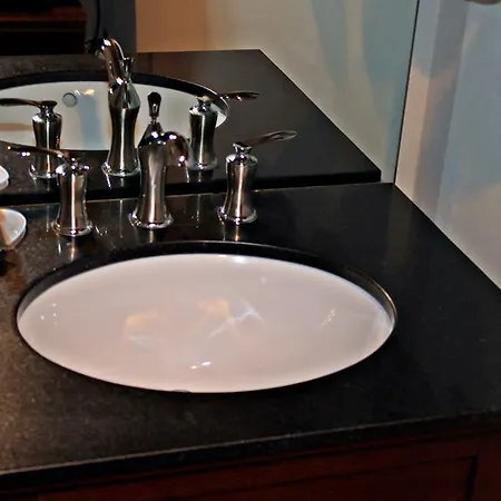 Aparthotel Chateau Orleans 3*