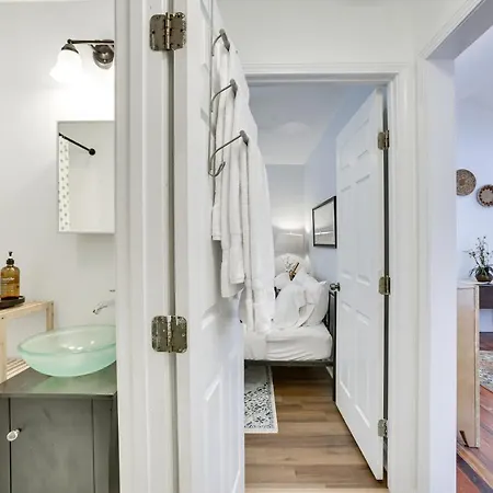Walk To Parks And Restaurants Duplex! * New Orleans