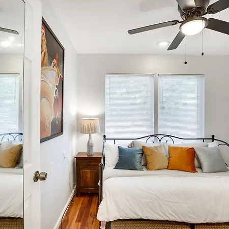 Walk To Parks And Restaurants Duplex! New Orleans