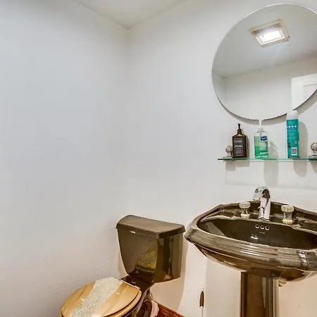4 Mi To Bourbon St: Spacious Retreat W/ Wet Bar! * New Orleans