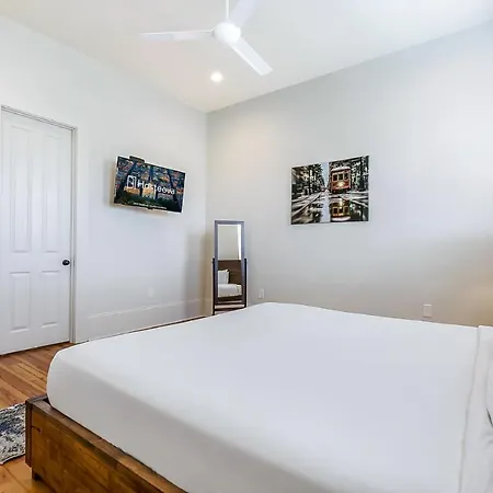 Apartment With 3 Bedrooms Near St. Charles With A Pool New Orleans