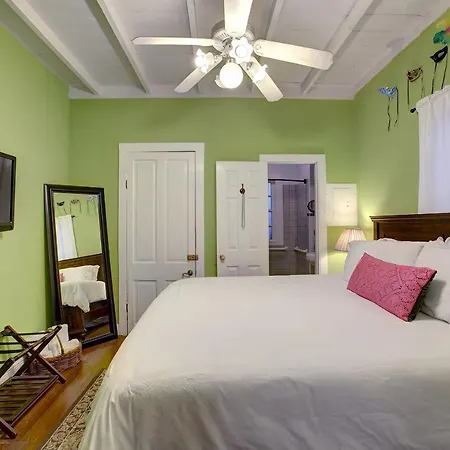 Holiday home Burgundy - Just Steps To Both The French Quarter & Frenchman St! *