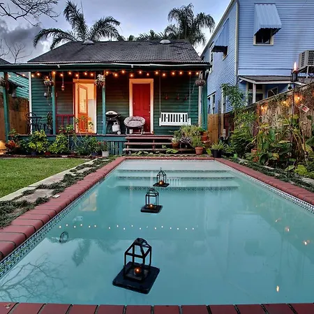 Burgundy - Just Steps To Both The French Quarter & Frenchman St! Holiday home *