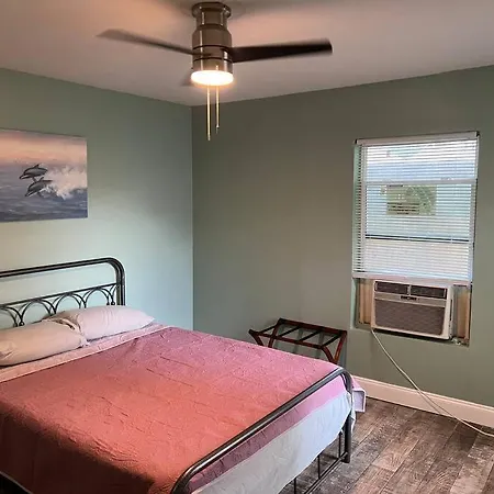 Close To French Quarters Apartment *