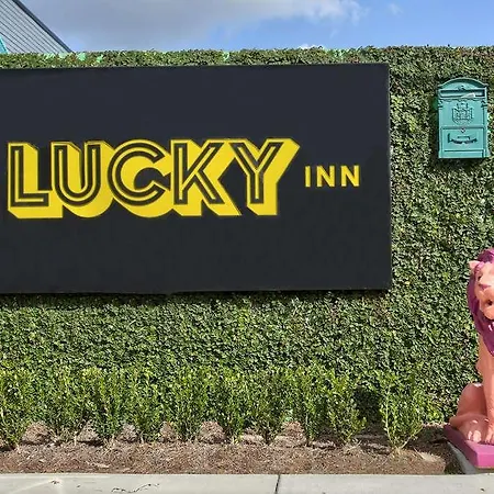 Lucky Hotel