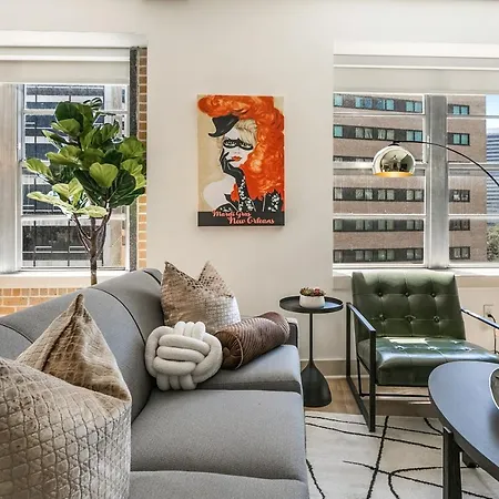 Chic 4bed Oasis Steps From French Quarter Magic! Apartment *