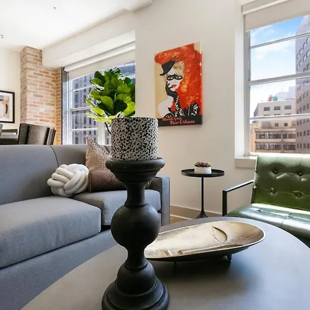 Apartment Chic 4bed Oasis Steps From French Quarter Magic! *