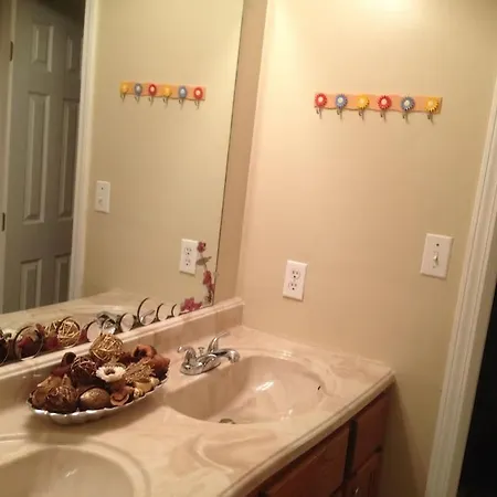 Cozy 3bdr 2bth 1st Floor Unit Apartment New Orleans