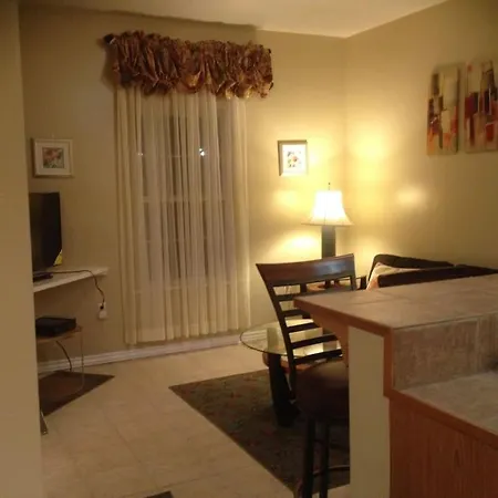 Cozy 3bdr 2bth 1st Floor Unit Apartment