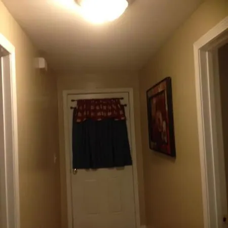 Apartment Cozy 3bdr 2bth 1st Floor Unit *