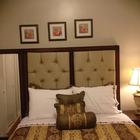 Cozy 3bdr 2bth 1st Floor Unit *