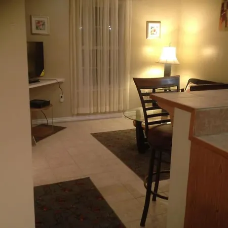 Cozy 3bdr 2bth 1st Floor Unit Apartment